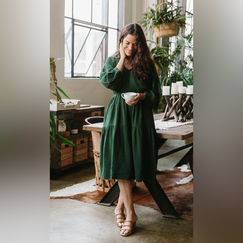 Suunday The Sara Dress in Kombu Green 100% Cotton Muslin - Picture 8 of 8